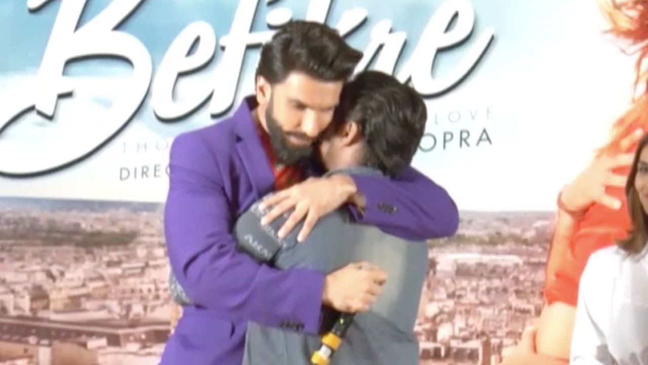 Watch: Ranveer Singh Gets Emotional With A Fan On Stage