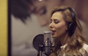 Watch: Salman Khan's Alleged Girlfriend Iulia Vantur Sings Every Night And Day With Himesh Reshammiya