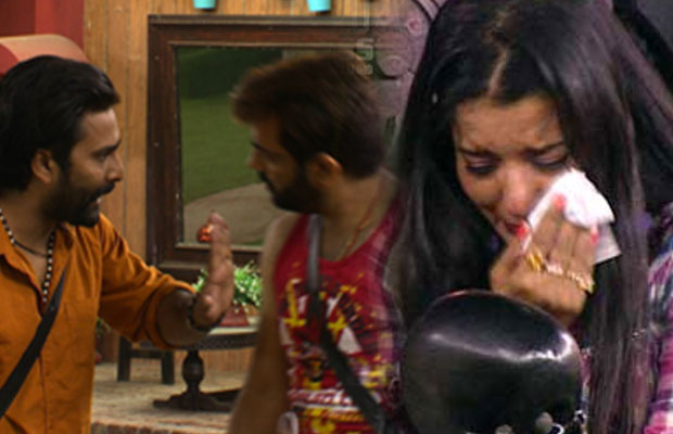 Bigg Boss 10: Mona Lisa Breaks Down Because Of Manu And Manveer!