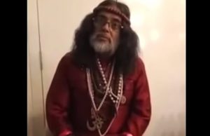 Bigg Boss 10 Om Swami Gets Physical During The Task, Here's What Housemates Do!-Watch Video