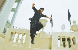 Legal Trouble For Shah Rukh Khan’s Raees Over A Scene In Trailer