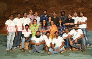 Photos: Here's What SS Rajamouli And Prabhas Do On The Last Day Of Baahubali 2's Shooting