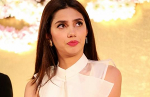 Raees Actress Mahira Khan Slams This News Portal For Publishing False News About Her!