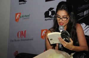 Guess What Makes Great Bathroom Reading For Sonam Kapoor!
