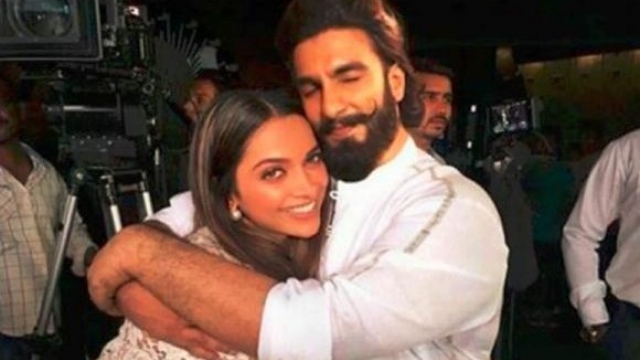 Real Truth Ranveer Singh And Deepika Padukone’s Viral Picture Of Them Hugging