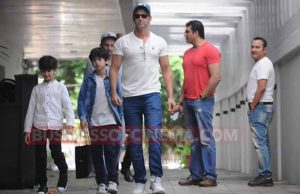 Snapped: Hrithik Roshan With Sussanne Khan And Family Celebrate Mother's Day