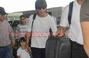 Watch Video: Look How AbRam Khan Got Chatty With Daddy Shah Rukh Khan!