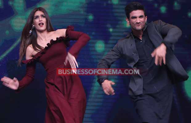 Photos: Sushant Singh Rajput And Kriti Sanon Share Some Dance Moves On Sa Re Ga Ma Pa L’il Champs