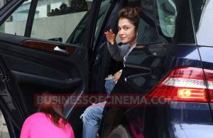 Photos: Isha Koppikar Snapped After A Long Time