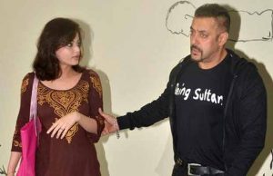 OMG! Salman Khan's Lucky Actress Sneha Ullal Quit Films For This Reason