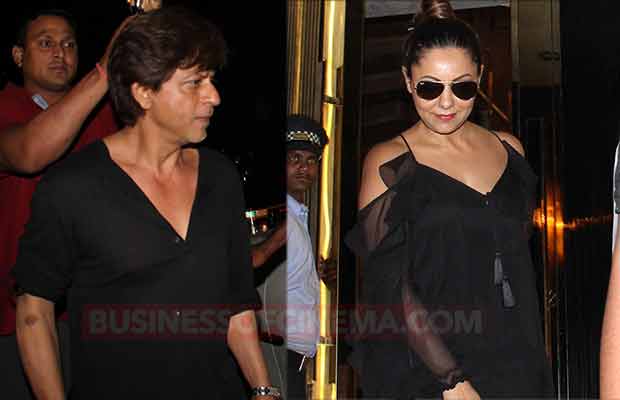 Photos: Shah Rukh Khan Dines With Wife Gauri Khan, Shweta Nanda, Zoya Akhtar And Others