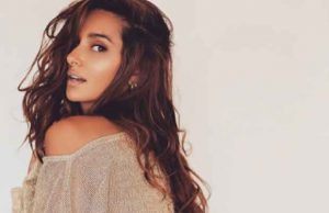 Hotness Alert: Shibani Dandekar Looks Smoking Hot In A Bikini