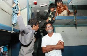 Rakeysh Omprakash Mehra Shoots Film Inside Delhi Bound Train