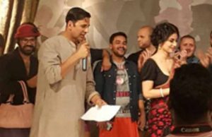 Leaked Photos: Akshay Kumar And Mouni Roy On Sets Of Gold!