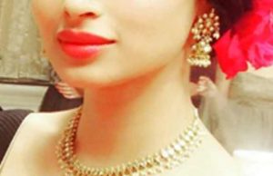 Photos: We Cannot Take Our Eyes Off Mouni Roy In This Avatar From Akshay Kumar's Gold!