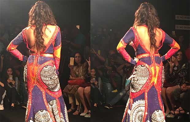Photos: This B-Town Actress Raises The Hotness Quotient As She Walks The Ramp In This Sultry Outfit!