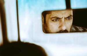 Tiger Zinda Hai: Salman Khan Shows Off An Intense Look In This New Photo!