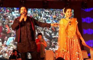 Judwaa 2 Cast Varun Dhawan And Taapsee Pannu Enjoy Dandiya In Ahmedabad