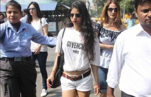 Guess How Much Is Suhana Khan's White T-Shirt Worth?