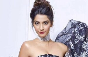 Sonam Kapoor Talks About Working With Family!