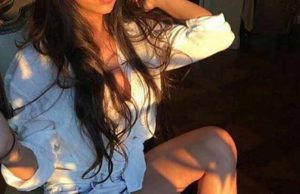 Shah Rukh Khan's Daughter​ Suhana Khan Stuns Us In Her White Shirt!