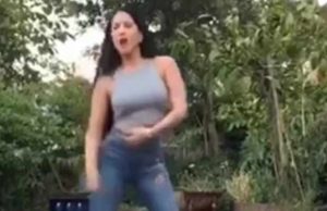 Sunny Leone Just Dedicated The Message Of LOVE To Her Fans On HYPSTAR