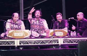 Nephews Of Legendary Singer Nusrat Fateh Ali Khan 'Rizwan Muazzam' Performed At The Common Wealth Games!