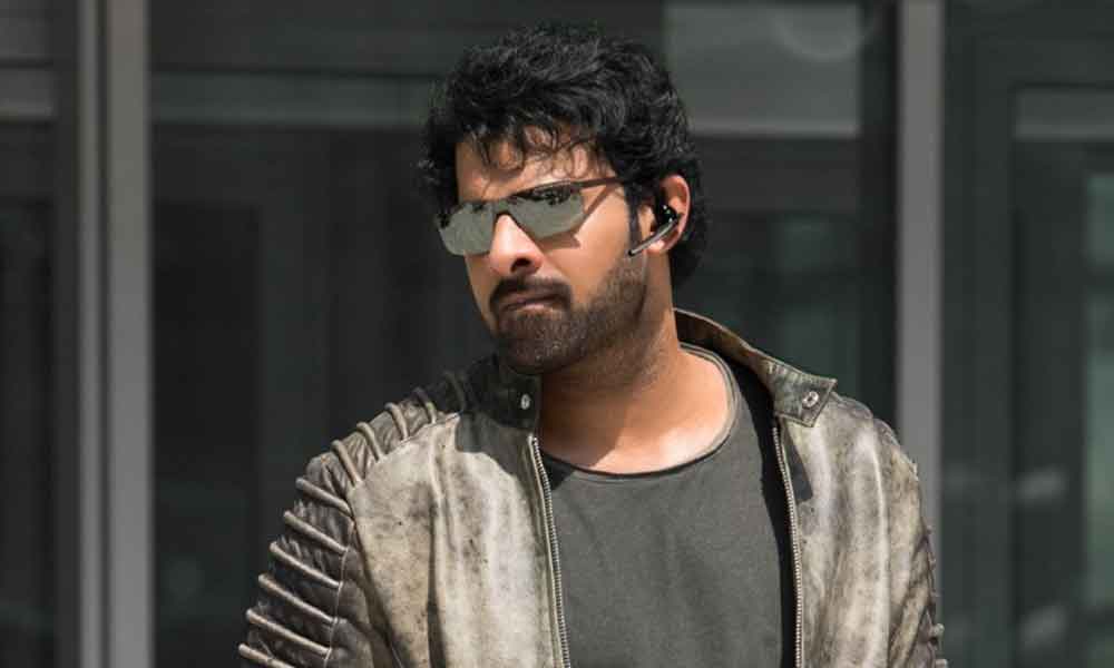 With ‘Saaho’ promotions on a roll, Prabhas’ sweet gesture for fans at the Jaipur event- you totally cannot miss!