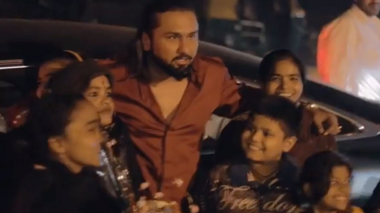 Children’s Day Special: Yo Yo Honey Singh Shares An Adorable Moment With The Kids