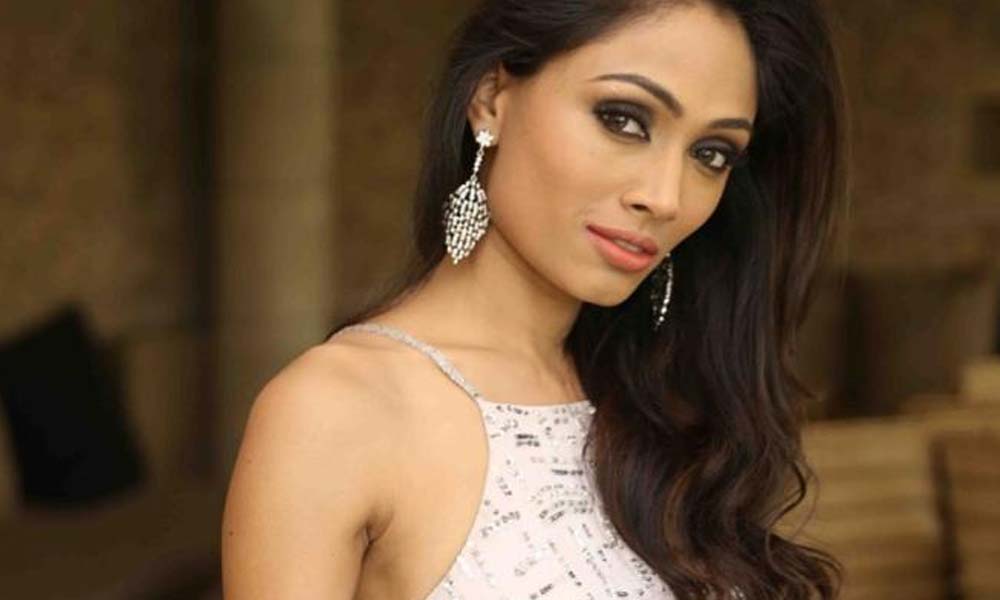 Actress Dipna Patel To Start 2019 With A Bang!