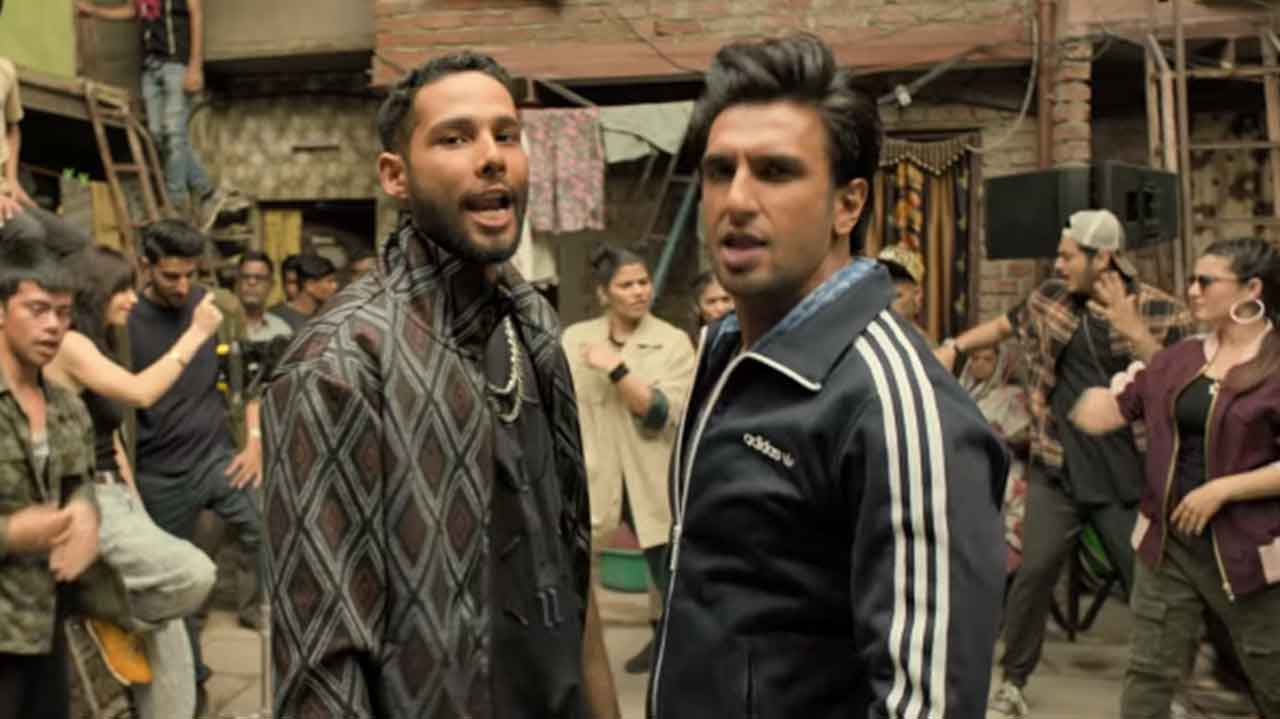 Bringing back the magic of the gully and rap, the makers of Gully Boy treat us with the ‘Making Of Gully Boy’