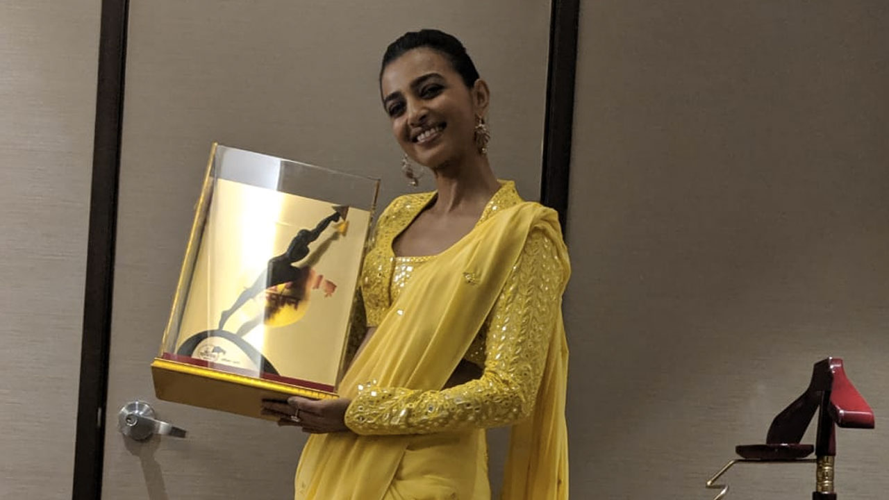 Radhika Apte Was All Smiles In Her Classy Yellow Saree At A Recent Awards Function