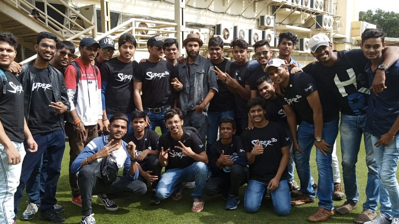Fans Celebrate The Massive Success Of Hrithik Roshan Starrer Super 30; Fever Grips The Nation