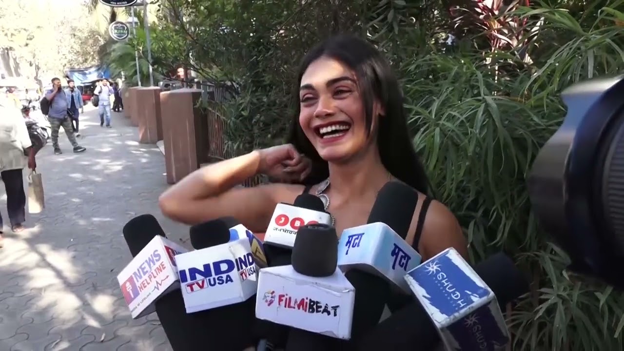 Videos : Sreejita De Spotted Outside Fun Republic