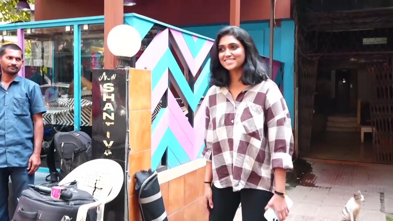 Video : Sairat Fame Rinku Rajguru Spotted At Malhar Picture Company