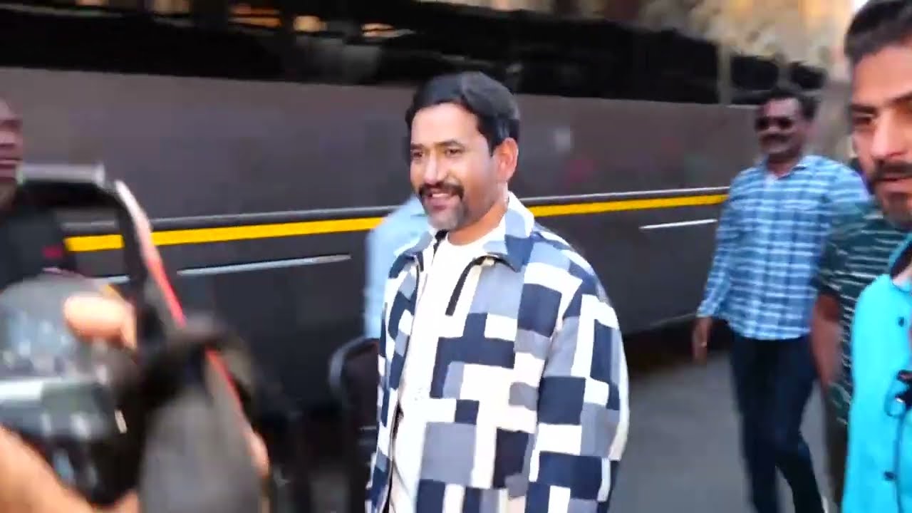 Videos : Dinesh Lal Yadav, Manoj Tiwari, Sonu Sound And Many More Spotted At Filmcity