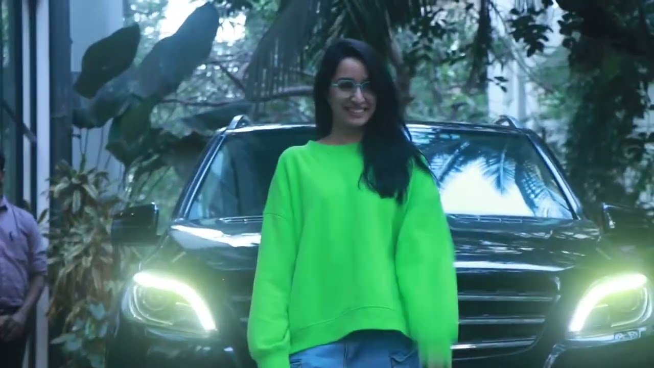 Videos : Shraddha Kapoor Spotted At Maddock Films In Santacruz