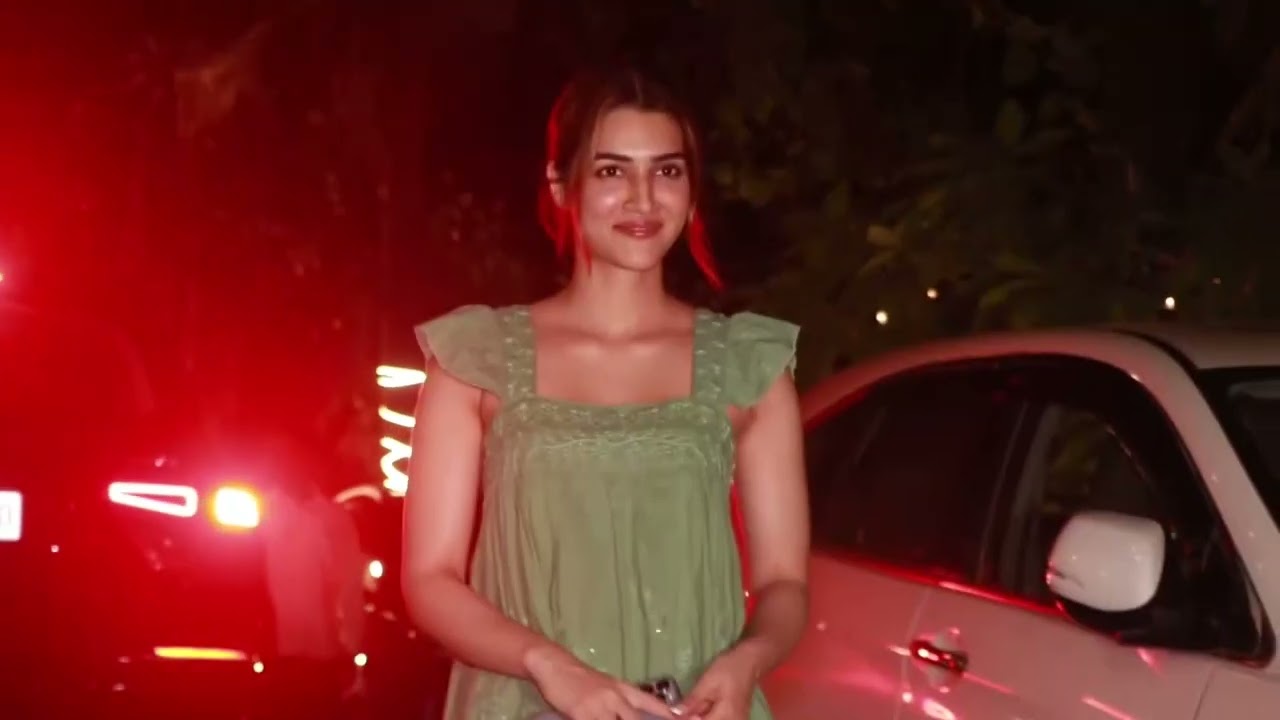 Videos : Kriti Sanon Spotted At Maddock Films In Santacruz