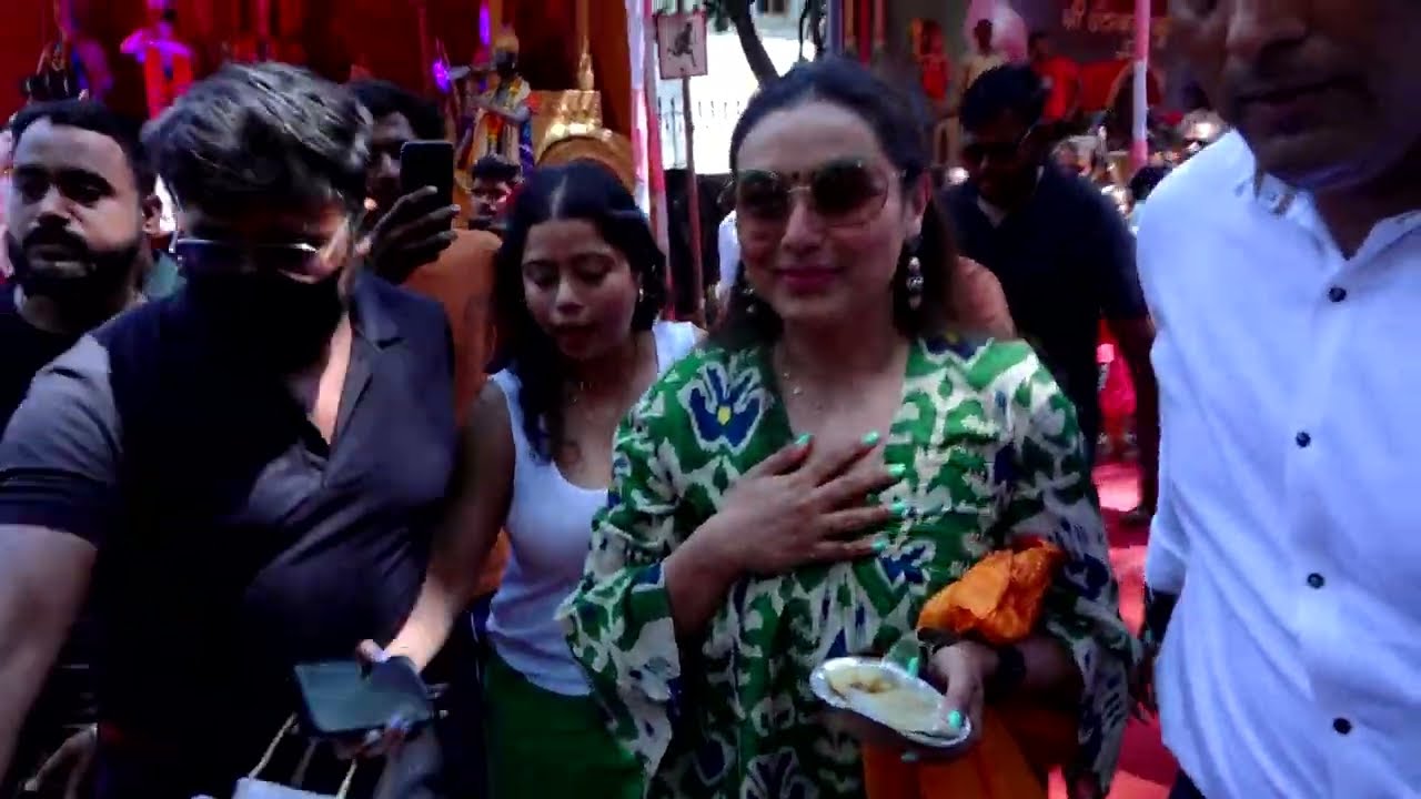 Videos : RANI MUKHERJEE VISITIS TEMPLE ON HANUMAN JAYANTI